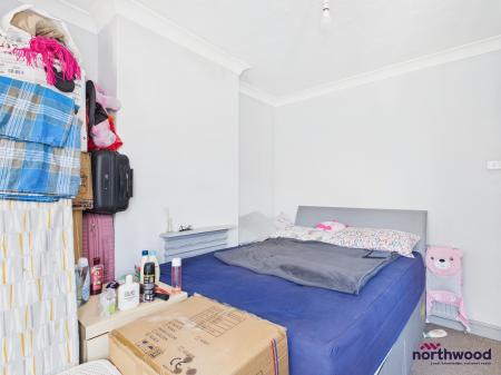 2 bedroom Terraced House to let in Sidley Road, Redoubt, Eastbourne, BN22