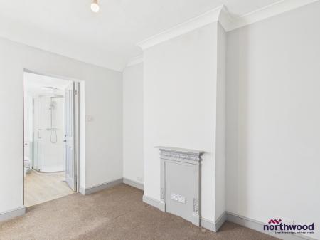 2 bedroom Terraced House to let in Sidley Road, Redoubt, Eastbourne, BN22