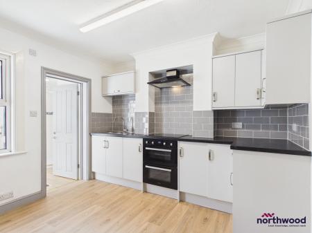 2 bedroom Terraced House to let in Sidley Road, Redoubt, Eastbourne, BN22