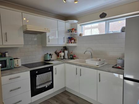 2 bedroom Town house to let in Lushington Lane, Little Chelsea, Eastbourne, BN21