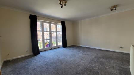 2 bedroom Town house to let in Lushington Lane, Little Chelsea, Eastbourne, BN21