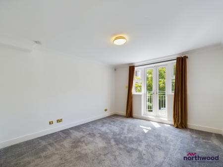 2 bedroom Flat to let in Silverdale Road, Lower Meads, Eastbourne, BN20