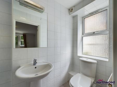 2 bedroom Flat to let in Silverdale Road, Lower Meads, Eastbourne, BN20