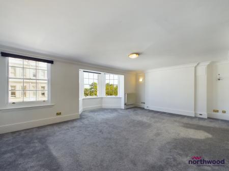 2 bedroom Flat to let in Silverdale Road, Lower Meads, Eastbourne, BN20