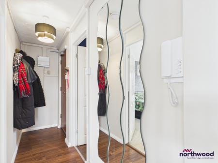 1 bedroom Flat for sale in Rockhurst Drive, Old Town, Eastbourne, BN20