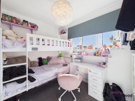 2 bedroom Terraced House for sale in Carisbrooke Close, Langney, Eastbourne, BN23