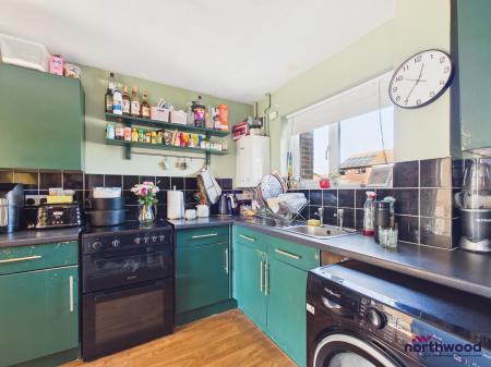 2 bedroom Terraced House for sale in Carisbrooke Close, Langney, Eastbourne, BN23