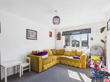 2 bedroom Terraced House for sale in Carisbrooke Close, Langney, Eastbourne, BN23