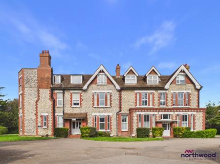 Blackwater Road, Lower Meads, Eastbourne, BN21