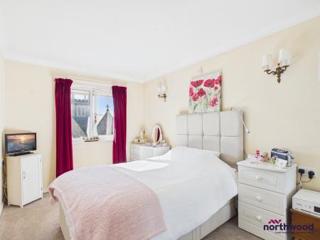 1 bedroom Flat for sale in Trinity Place, Eastbourne, BN21