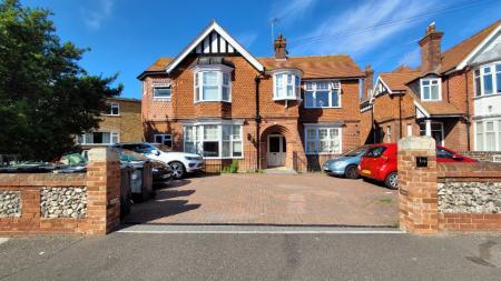 Lewes Road, Upperton, Eastbourne, BN21