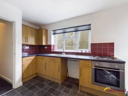 1 bedroom Flat to let in Langney Road, Eastbourne, BN21