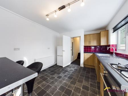 1 bedroom Flat to let in Langney Road, Eastbourne, BN21