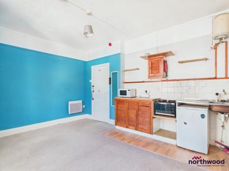 1 bedroom House share to let in Hyde Road, Little Chelsea, Eastbourne, BN21