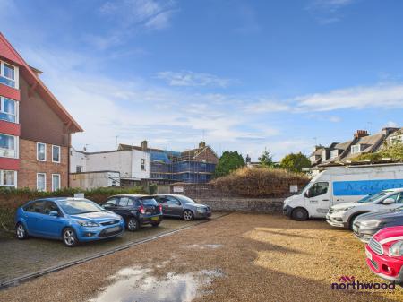 1 bedroom Studio flat to let in 169 Langney Road, Eastbourne, BN22