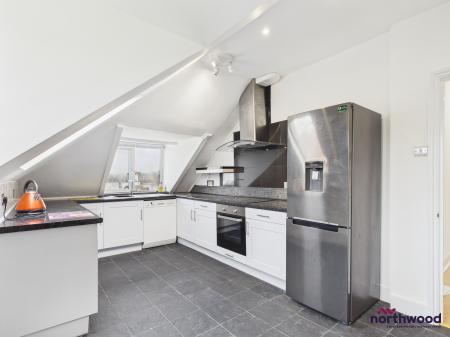 3 bedroom Flat to let in Hurst Road, Upperton, Eastbourne, BN21