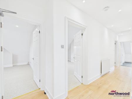 3 bedroom Flat to let in Hurst Road, Upperton, Eastbourne, BN21