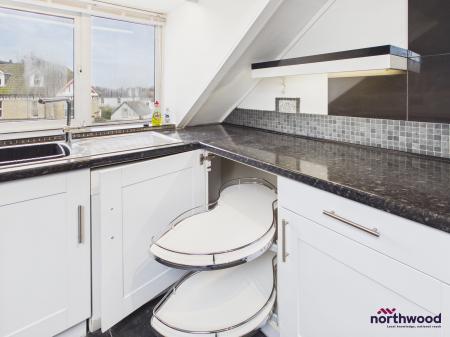 3 bedroom Flat to let in Hurst Road, Upperton, Eastbourne, BN21