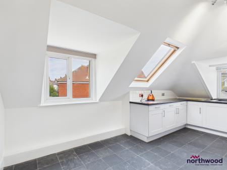 3 bedroom Flat to let in Hurst Road, Upperton, Eastbourne, BN21