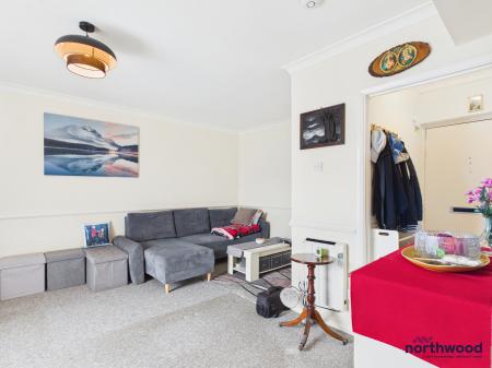 1 bedroom Studio flat for sale in Rotunda Road, St Anthony's Hill, Eastbourne, BN23
