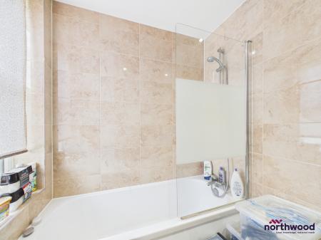 1 bedroom Flat to let in Lewes Road, Eastbourne, BN21