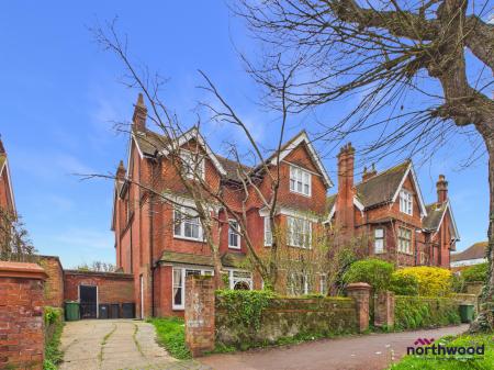 1 bedroom Flat to let in Carlisle Road, Lower Meads, Eastbourne, BN20