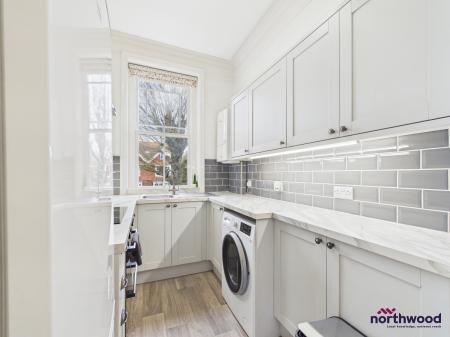 1 bedroom Flat to let in Carlisle Road, Lower Meads, Eastbourne, BN20