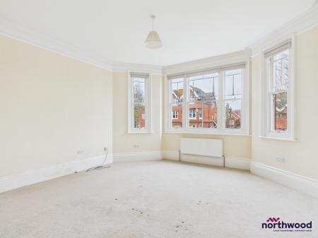 1 bedroom Flat to let in Carlisle Road, Lower Meads, Eastbourne, BN20