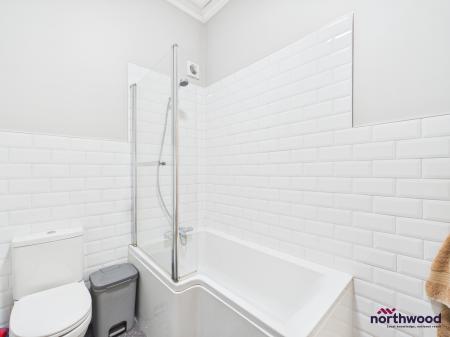 1 bedroom Flat to let in Carlisle Road, Lower Meads, Eastbourne, BN20