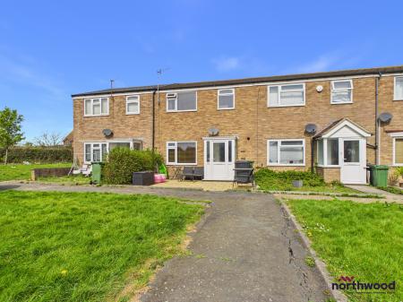 2 bedroom Terraced House to let in Pensford Drive, Langney, Eastbourne, BN23