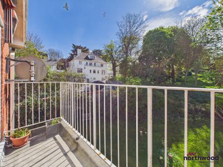 3 bedroom Apartment to let in Silverdale Road, Lower Meads, Eastbourne, BN20