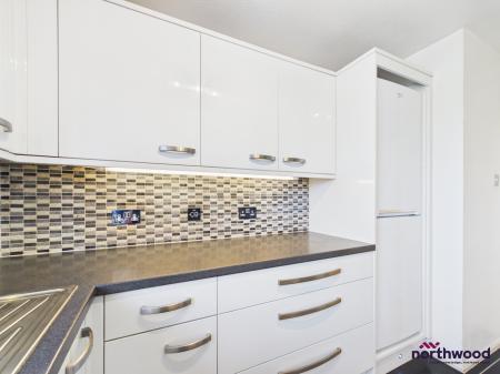 3 bedroom Apartment to let in Silverdale Road, Lower Meads, Eastbourne, BN20