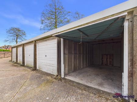 2 bedroom Apartment to let in Silverdale Road, Lower Meads, Eastbourne, BN20