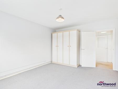 2 bedroom Apartment to let in Silverdale Road, Lower Meads, Eastbourne, BN20