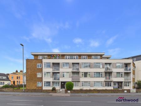 2 bedroom Flat to let in Seaside Road, Town Centre, Eastbourne, BN21