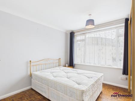 2 bedroom Flat to let in Seaside Road, Town Centre, Eastbourne, BN21