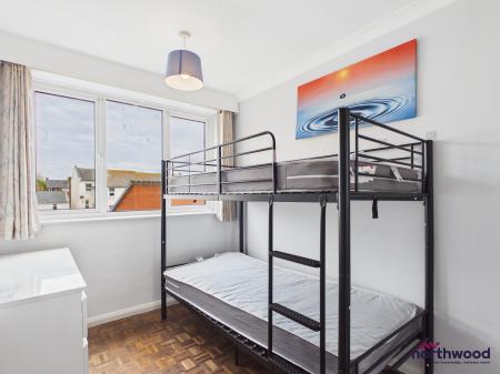 2 bedroom Flat to let in Seaside Road, Town Centre, Eastbourne, BN21