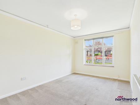 1 bedroom Bungalow to let in Farlaine Road, Willingdon, Eastbourne, BN21