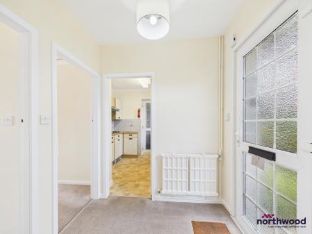 1 bedroom Bungalow to let in Farlaine Road, Willingdon, Eastbourne, BN21