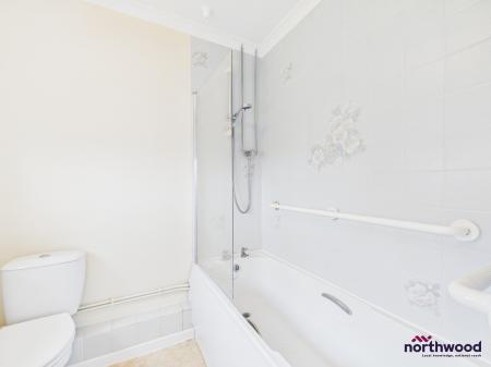 1 bedroom Bungalow to let in Farlaine Road, Willingdon, Eastbourne, BN21