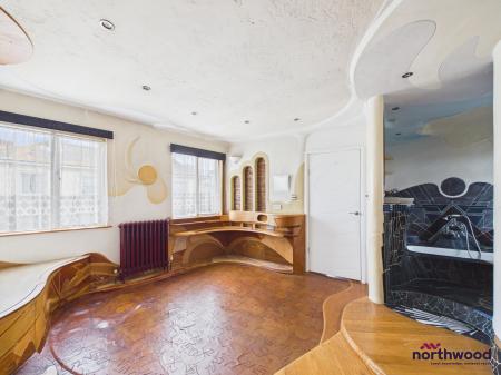 2 bedroom Flat to let in Cavendish Place, Town Centre, Eastbourne, BN21