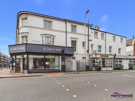 2 bedroom Flat to let in Cavendish Place, Town Centre, Eastbourne, BN21