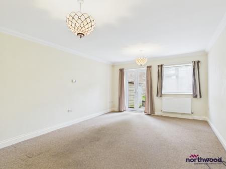 2 bedroom Detached house for sale in Strood Road, Silverhill, St. Leonards-On-Sea, TN37