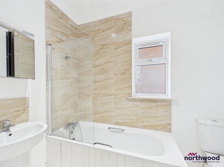 2 bedroom Detached house for sale in Strood Road, Silverhill, St. Leonards-On-Sea, TN37