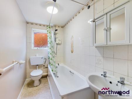 2 bedroom Terraced House to let in Pinders Road, Hastings, TN35