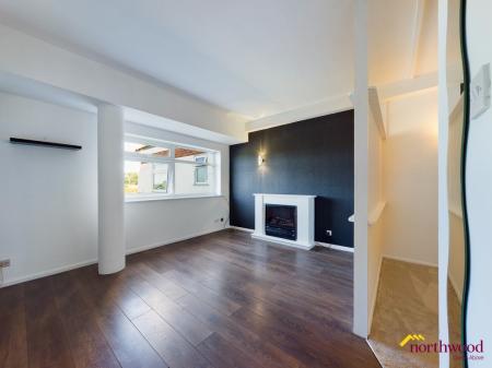 1 bedroom Studio flat to let in Rotunda Road, Eastbourne, BN23