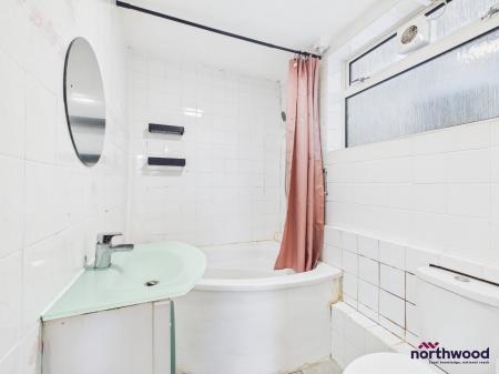1 bedroom Apartment to let in Compton Street, Lower Meads, Eastbourne, BN21