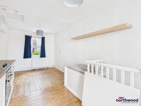 1 bedroom Apartment to let in Compton Street, Lower Meads, Eastbourne, BN21