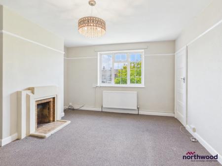 2 bedroom Flat to let in Seaside, Roselands, Eastbourne, BN22