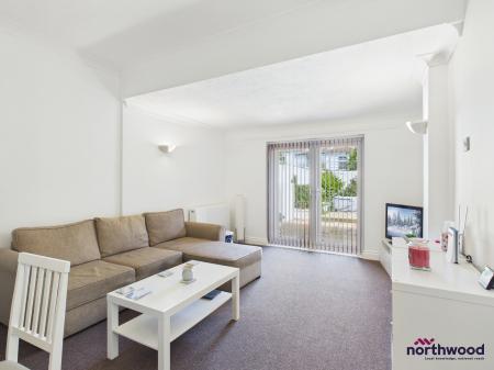 1 bedroom Flat to let in Beamsley Road, Redoubt, Eastbourne, BN22